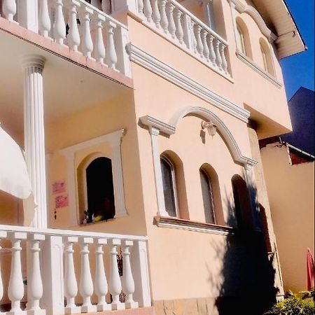 Appartamento Ádám Apartmanház Szeged Esterno foto