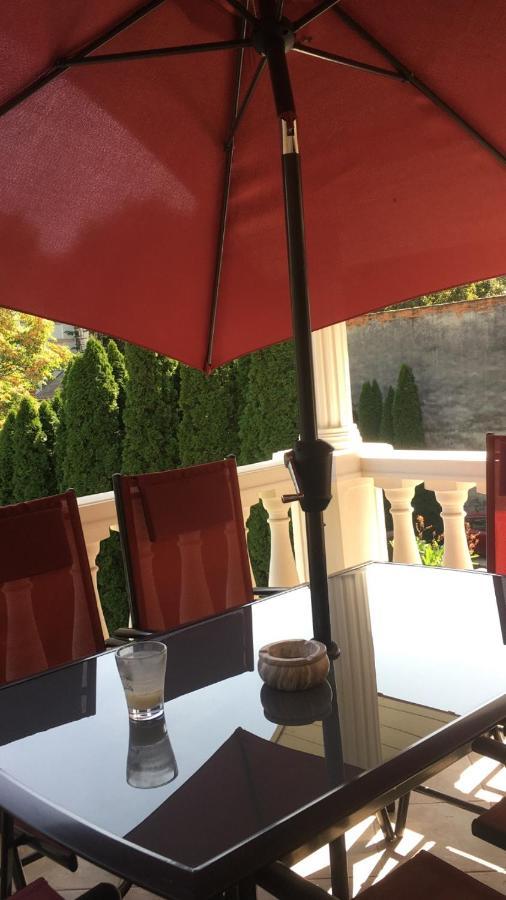 Appartamento Ádám Apartmanház Szeged Esterno foto