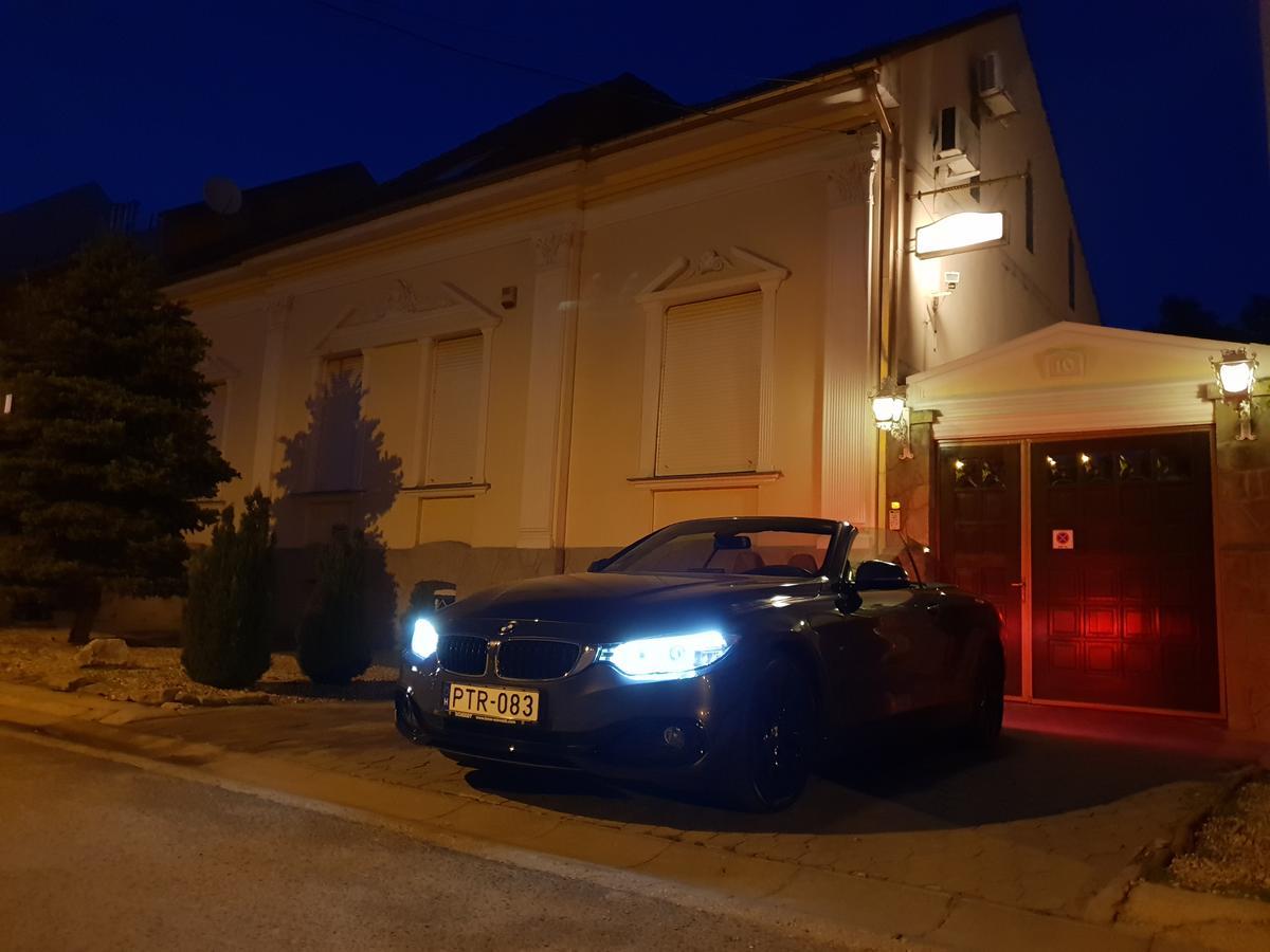 Appartamento Ádám Apartmanház Szeged Esterno foto