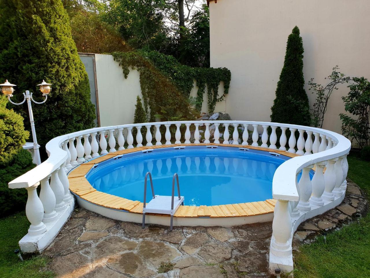 Appartamento Ádám Apartmanház Szeged Esterno foto